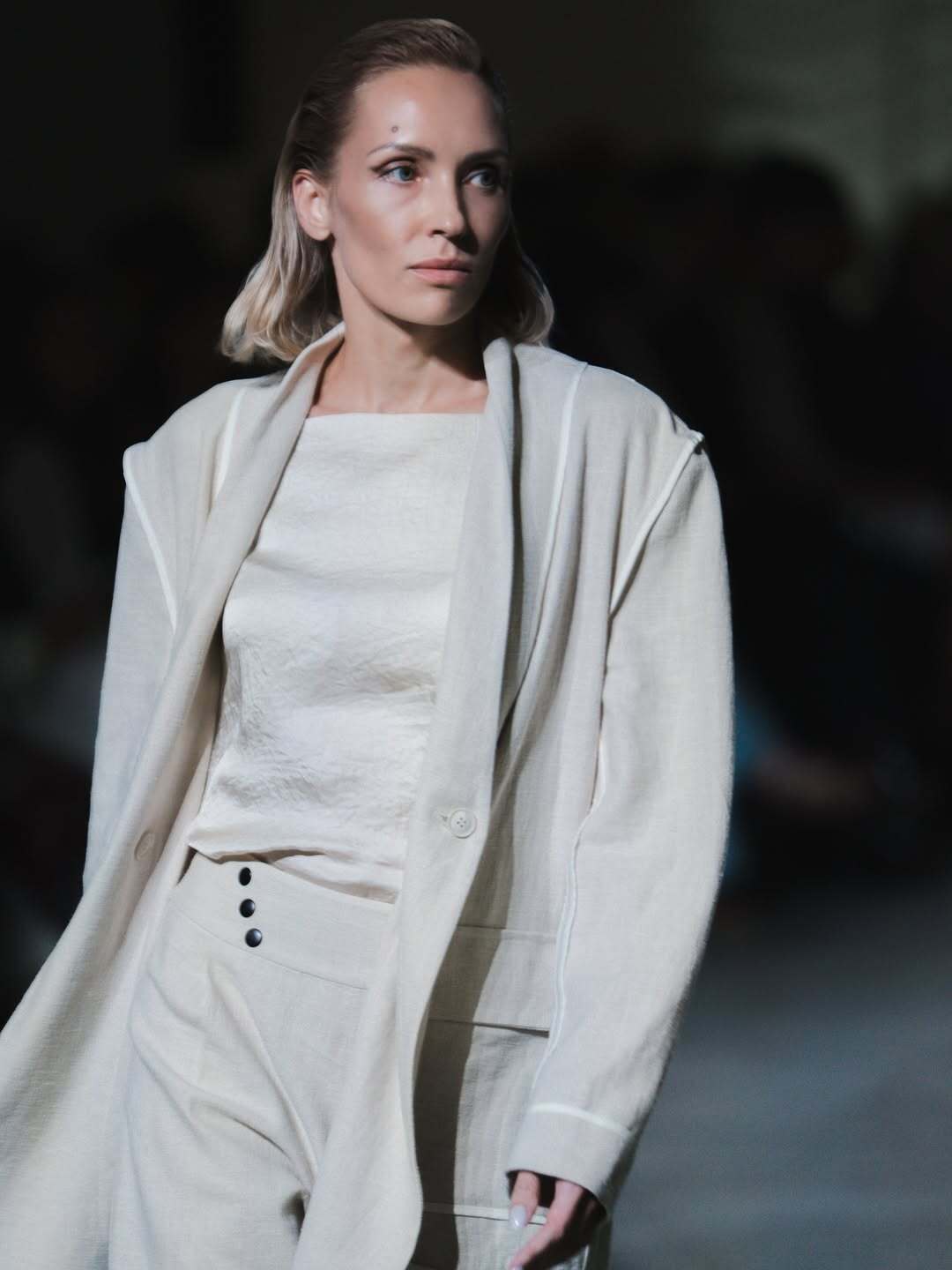 Знаменитая украинская легкоатлетка вышла на подиум на модном показе. Фото и видео