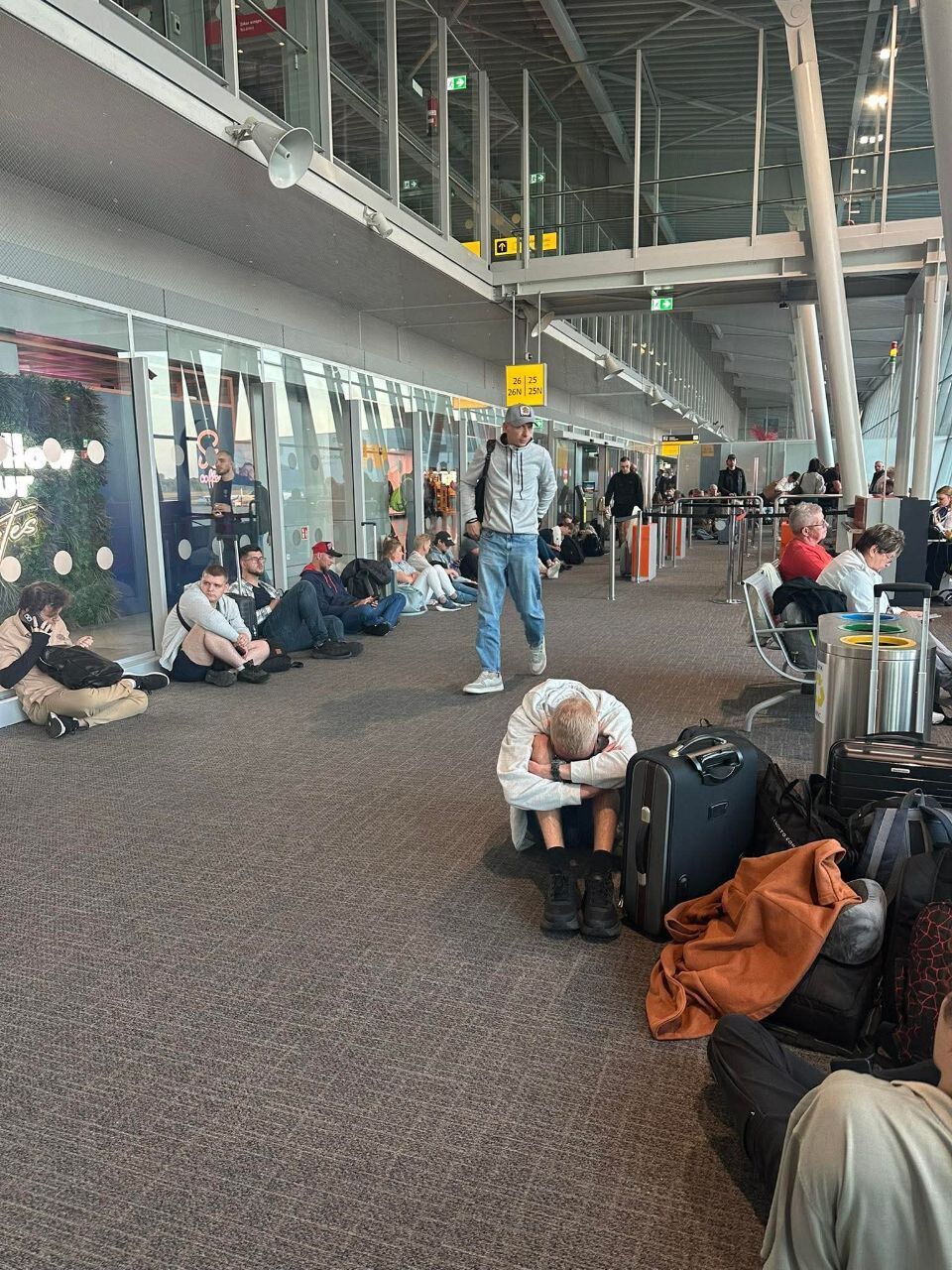 "Военные применили оружие": Туск прокомментировал вторжение российских "Шахедов" в Польшу, из-за которого остановили работу аэропорты