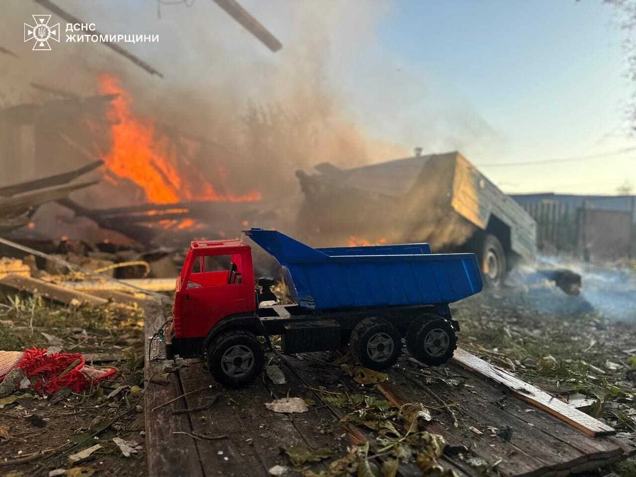 Росія запустила по Україні сотні дронів і десятки ракет, вісім БПЛА вторглися в Польщу: у Повітряних силах повідомили, скільки цілей збито