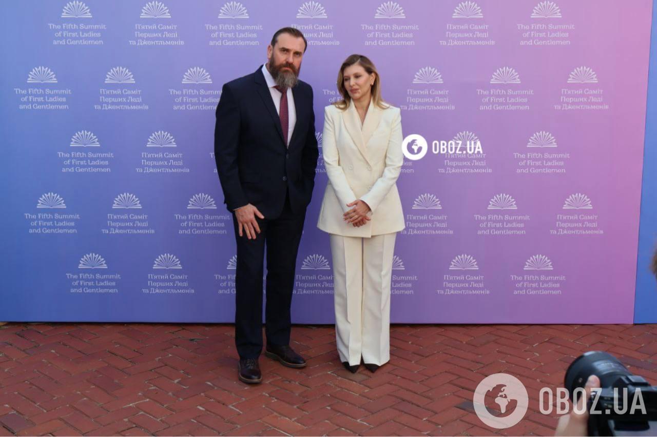 Зеленська залишилася вірна традиції на Саміті перших леді та джентльменів: який образ вона обирає з року в рік. Фото