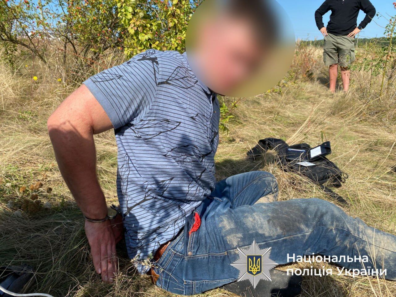 Рассматривается несколько версий: полиция обнародовала подробности расследования убийства двух учеников в Винницкой области. Фото и видео