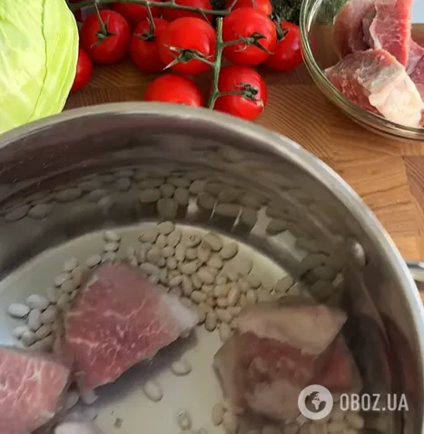 Яркий, густой и наваристый красный борщ: в чем секрет идеального блюда