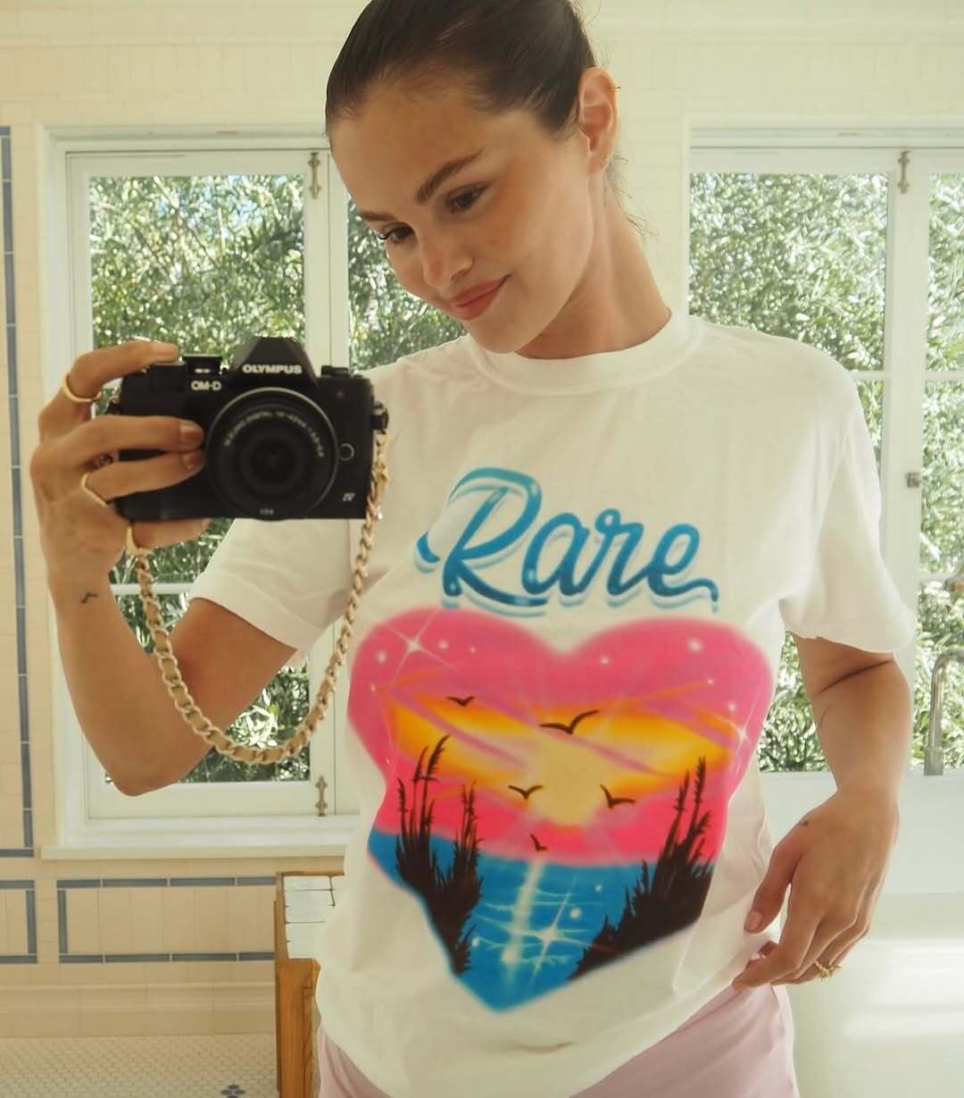 Не "голі нігті": у тренди залетів новий осінній манікюр