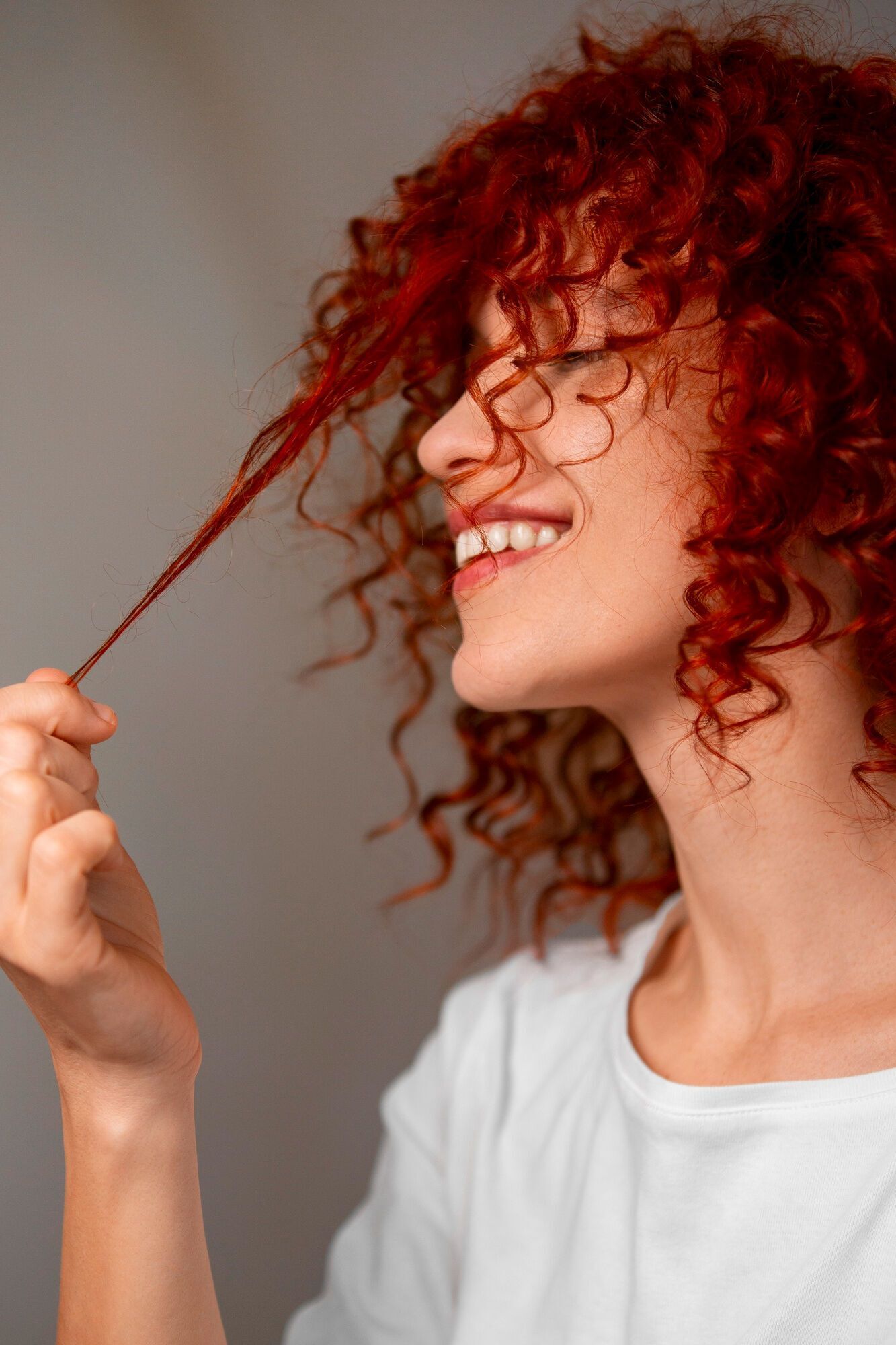 Выглядят невероятно: лучшие темные цвета волос на осень