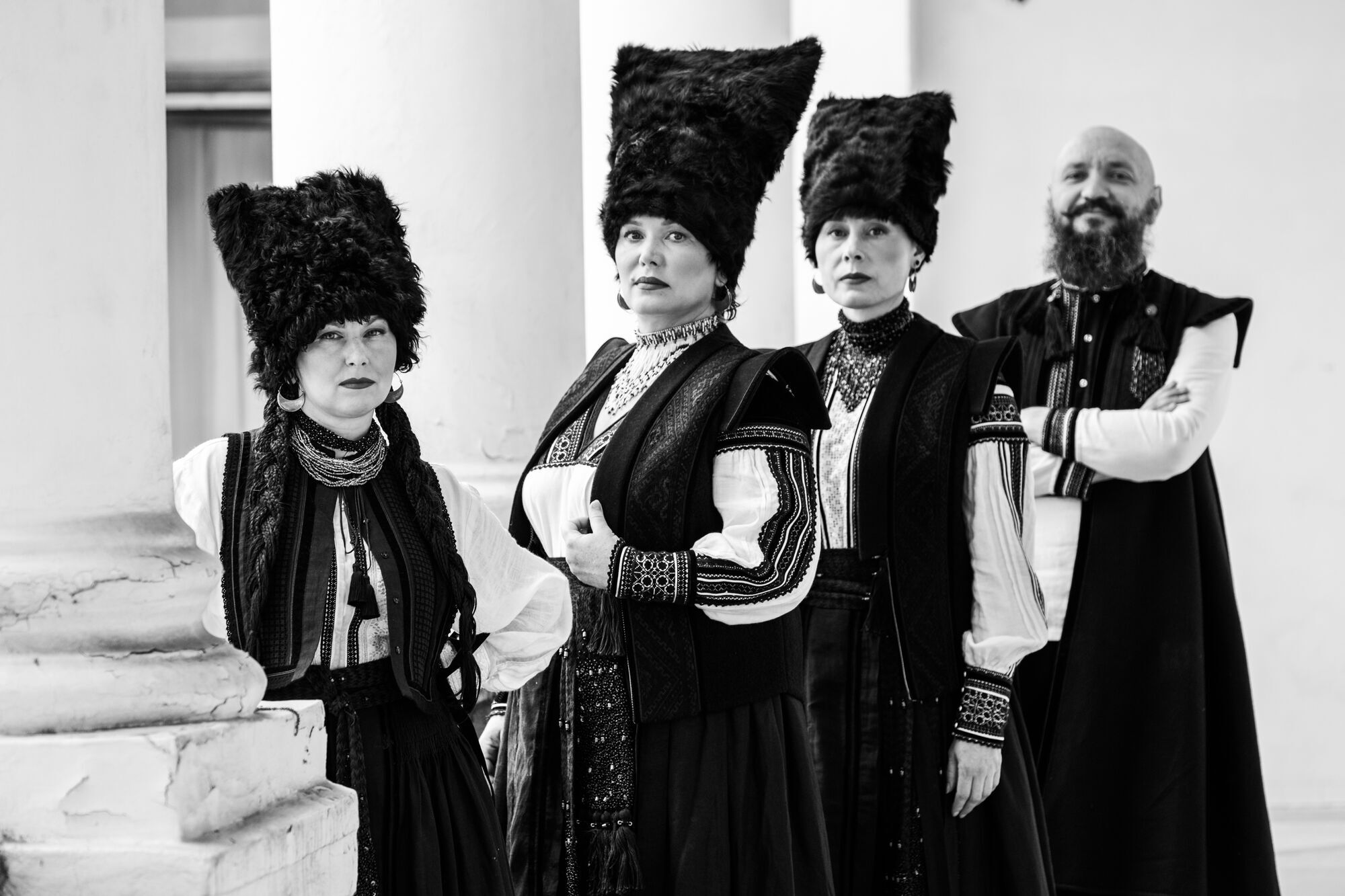 Гурт "ДахаБраха" презентував кінематографічну сповідь у кліпі "9 неділечок"