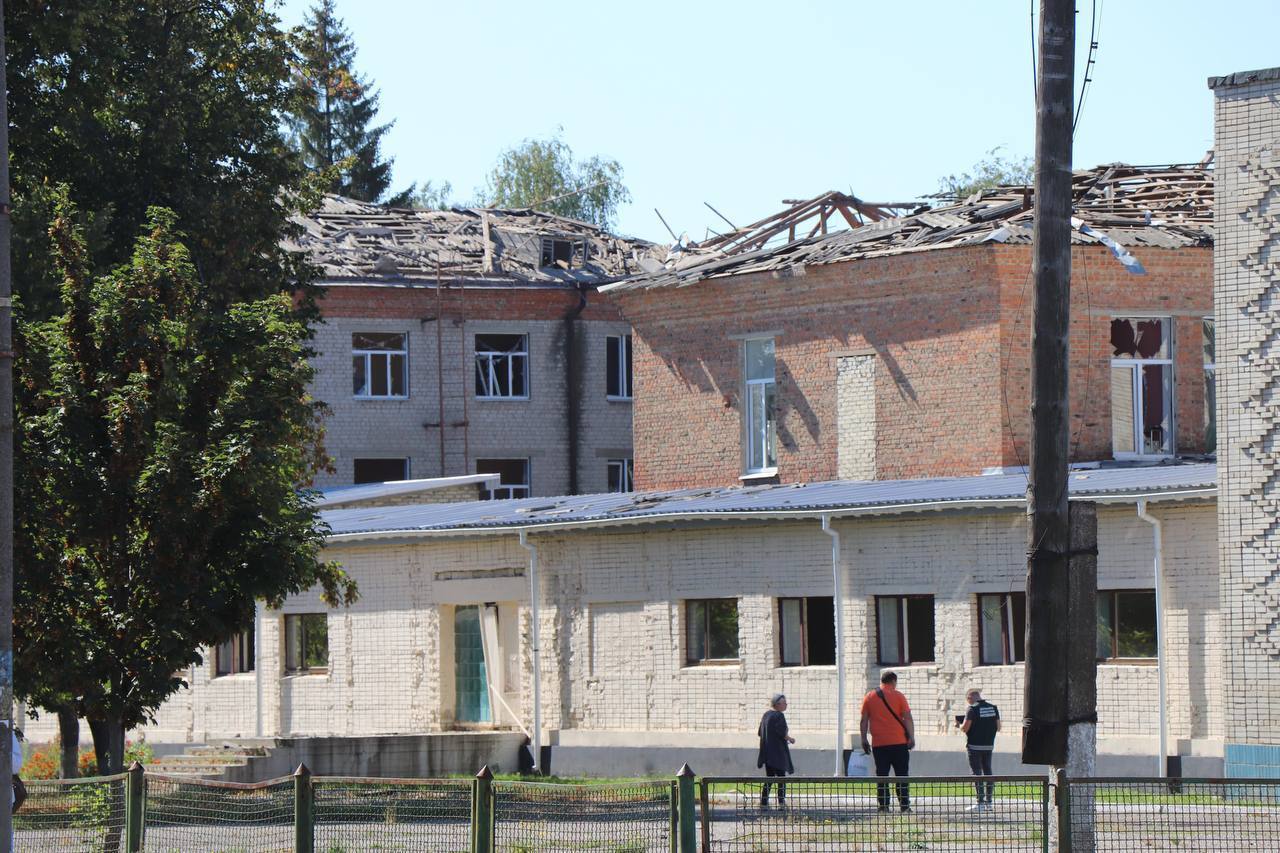 Гуртожиток, училище і корпуси лікарні: у Сумах унаслідок атаки дронів пошкоджено 30 будівель. Фото