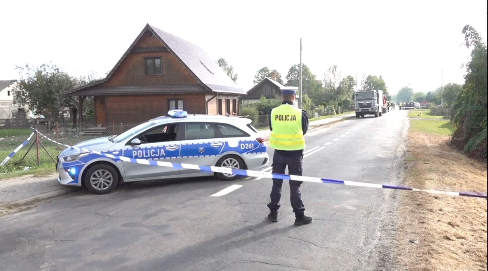 "Вдруг что-то громыхнуло": в дом поляков врезался дрон, когда они смотрели по телевизору репортаж о российских БПЛА