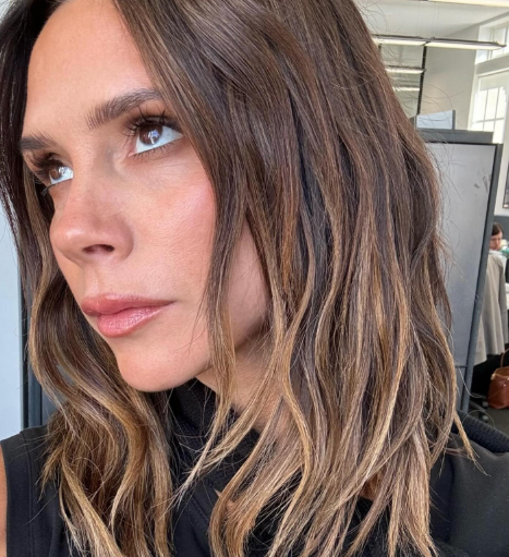 Как сделать тонкие волосы гуще: 3 стрижки, которые в этом помогут