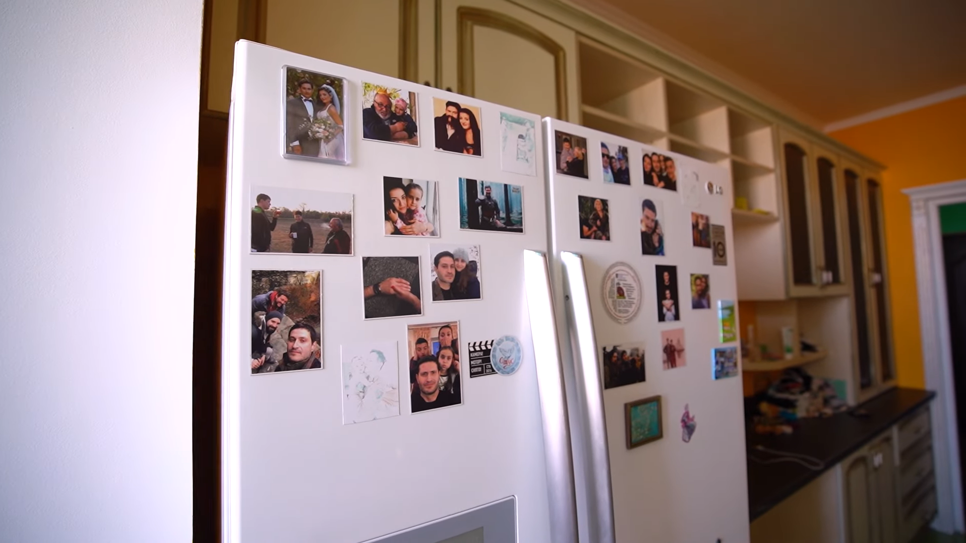 Ахтем Сеітаблаєв показав свою трикімнатну "холостяцьку" квартиру, яку знімає за 20 тис. грн у будинку партійного керівництва 80-х. Фото