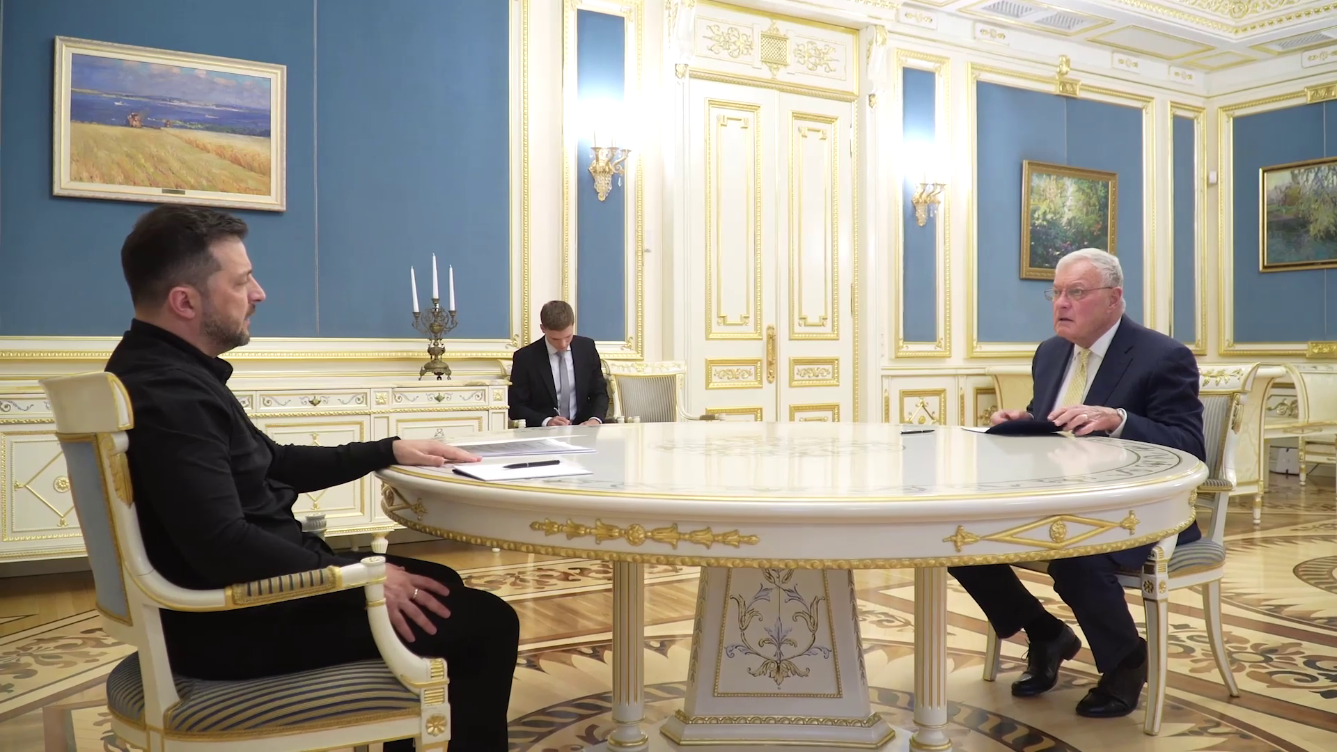 Предметно обсудили давление на россиян: Кит Келлог встретился с Зеленским в Киеве. Фото и видео