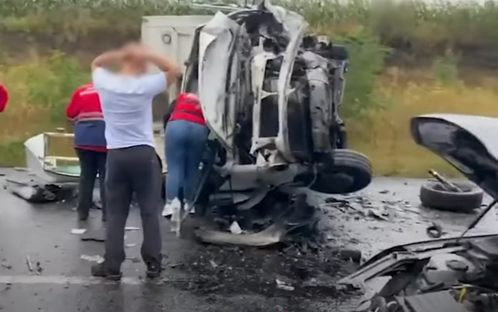 Був у відрядженні: детектив НАБУ потрапив у ДТП на Івано-Франківщині. Відео