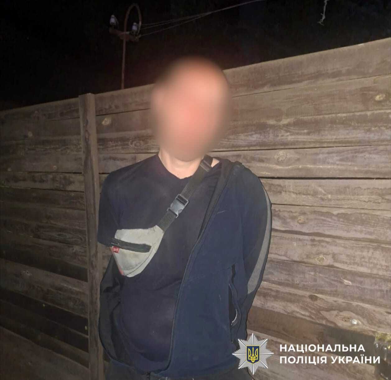 Під Києвом чоловік через відмову підпалити сигарету намагався спалити водія і його авто. Подробиці та фото