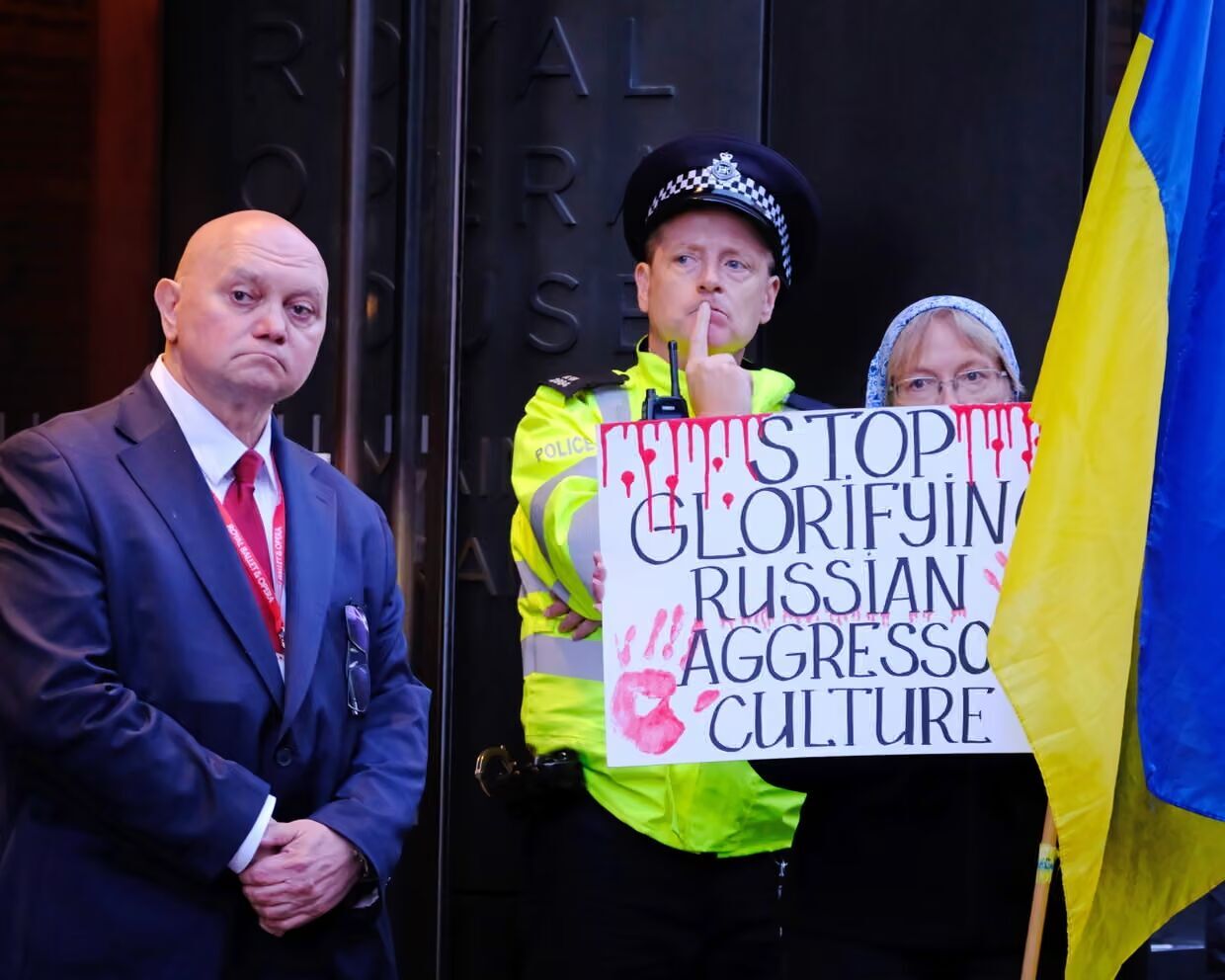 "У Королевского театра нет никакой порядочности": в Лондоне несмотря на протесты состоялась премьера оперы с путинисткой Нетребко. Фото