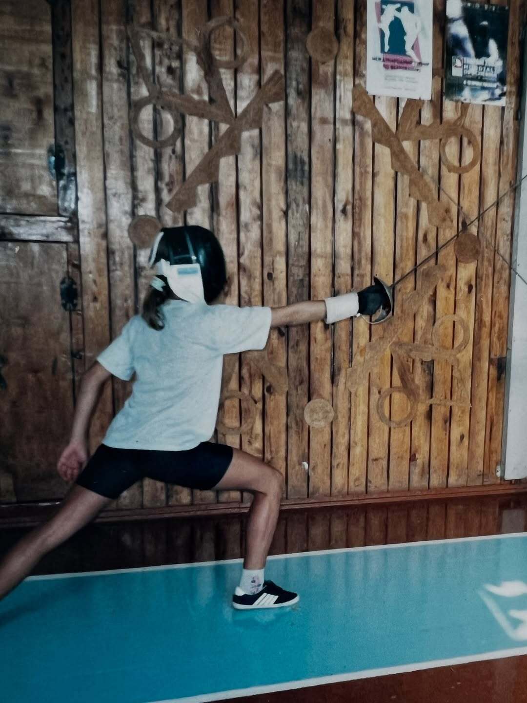 "Ураган": який вигляд в юності мала легендарна Ольга Харлан. Рідкісні фото