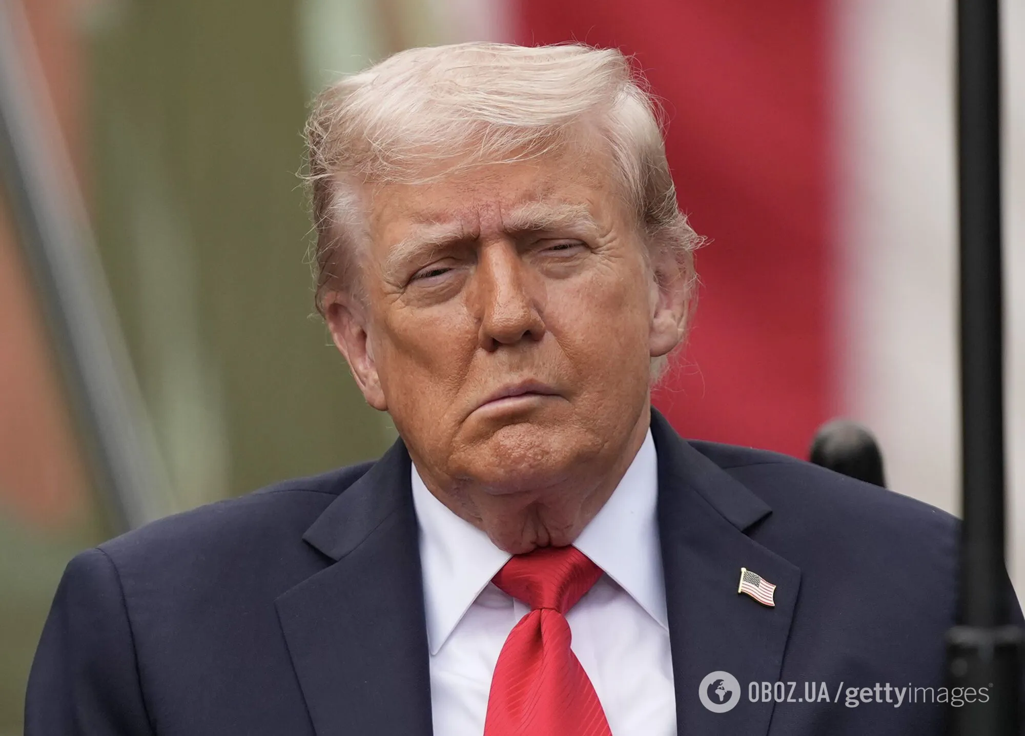 "Схоже на інсульт": нові фото Трампа зблизька викликали занепокоєння в США