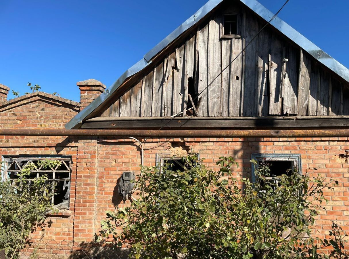 Окупанти вдарили по Дніпропетровщині: загинула жінка, є постраждалі. Фото