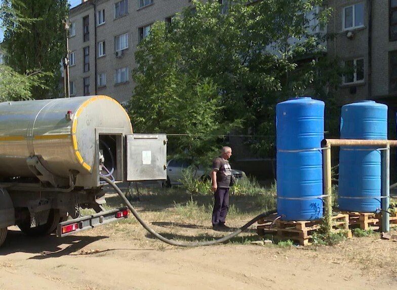 "Усім уже зрозуміло – тут немає майбутнього": на окупованому Донбасі загарбники "викачують" водосховища, а люди готуються виїжджати