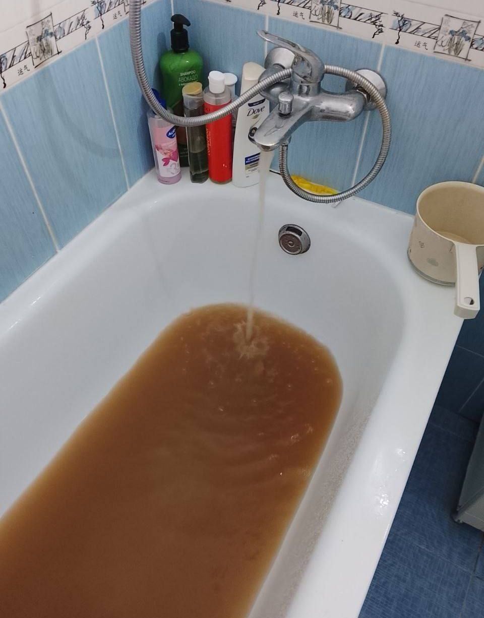 "Усім уже зрозуміло – тут немає майбутнього": на окупованому Донбасі загарбники "викачують" водосховища, а люди готуються виїжджати