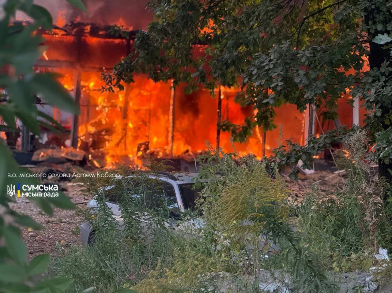 Окупанти вдарили дронами по промисловій зоні на околиці Сум і атакували область ракетами: є загиблі. Фото