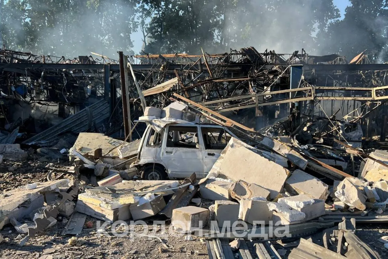 Окупанти вдарили дронами по промисловій зоні на околиці Сум і атакували область ракетами: є загиблі. Фото
