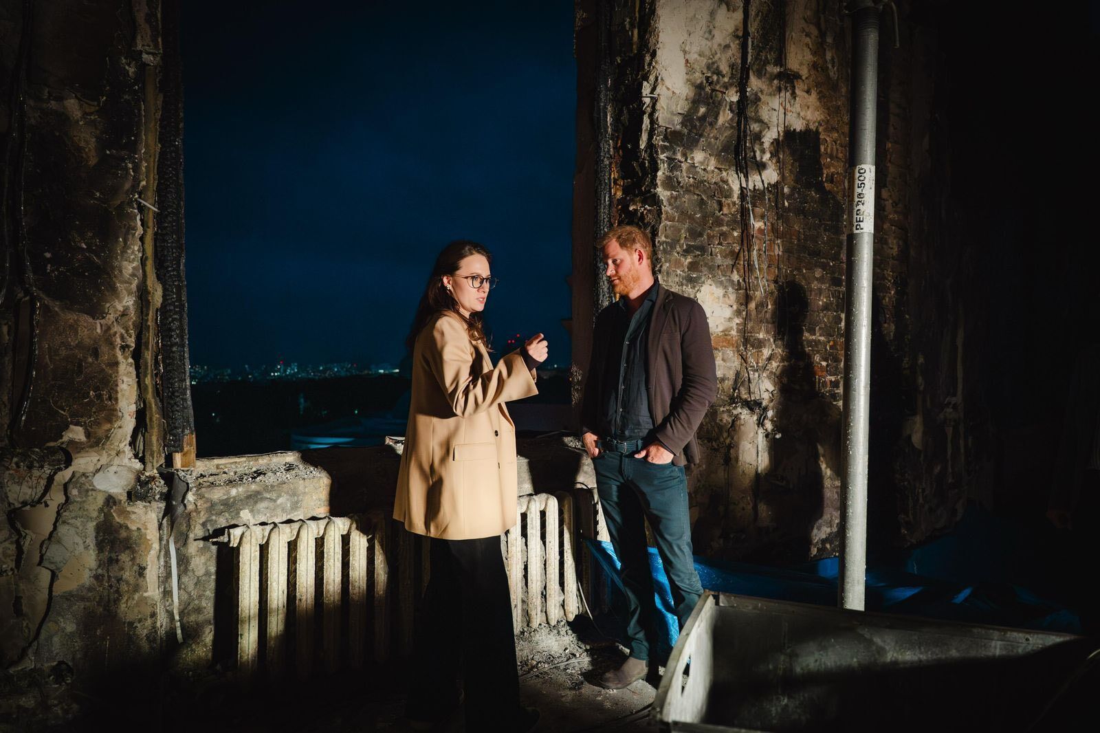 Встретился с ветеранами и получил символический подарок: как прошел второй визит принца Гарри в Украину