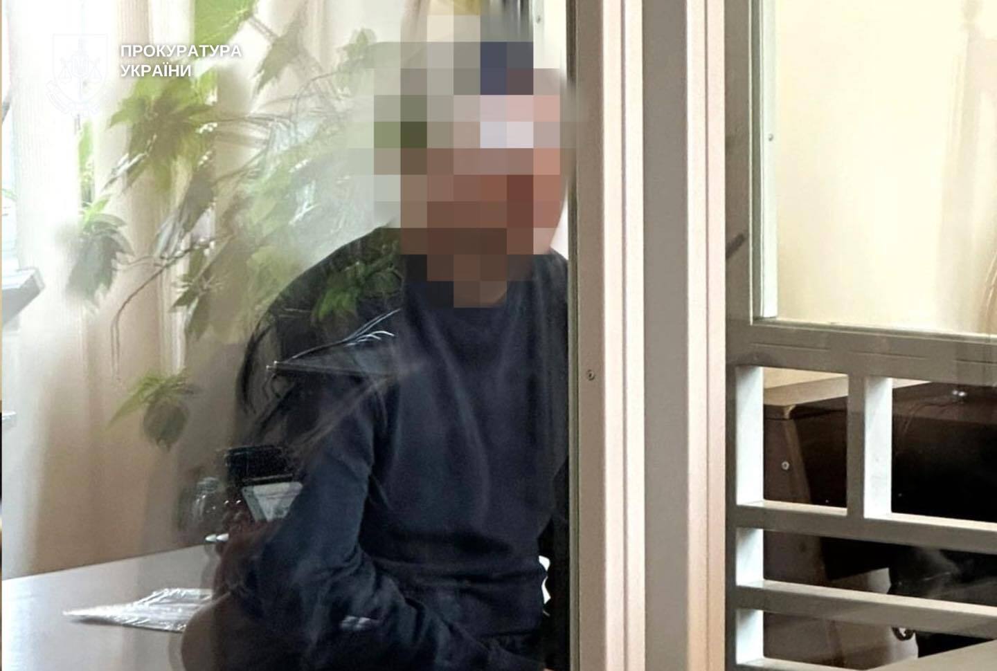 В Хмельницкой области изнасиловали несовершеннолетнюю: подозреваемых задержали без права внесения залога