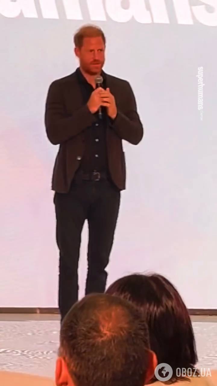 Встретился с ветеранами и получил символический подарок: как прошел второй визит принца Гарри в Украину