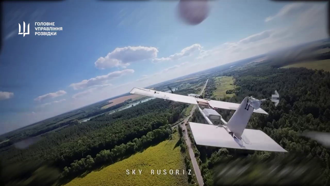 Кара небесная! В ГУР показали, как их мастера на фронте сбивают "крылья" оккупантов