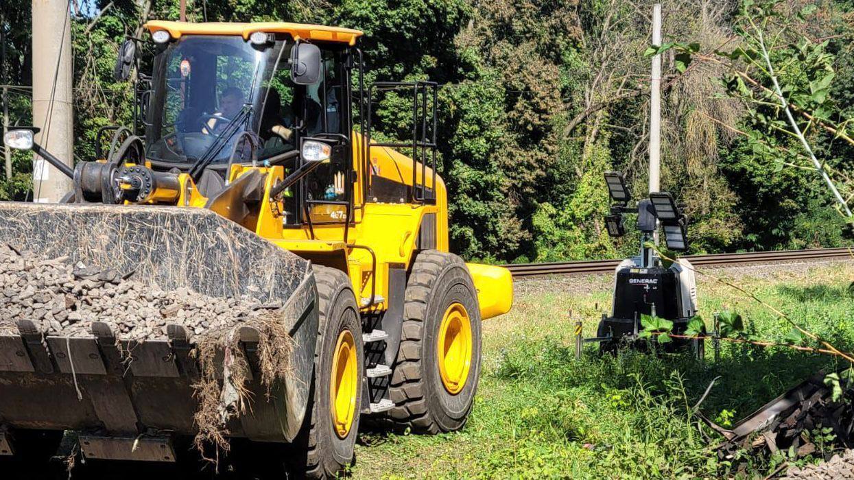 В поезде на Киевщине прогремели мощные взрывы: в полиции раскрыли детали. Фото