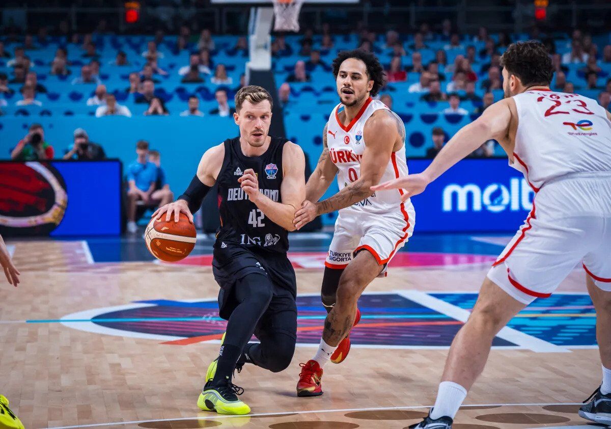 В историческом финале определился победитель Евробаскета-2025