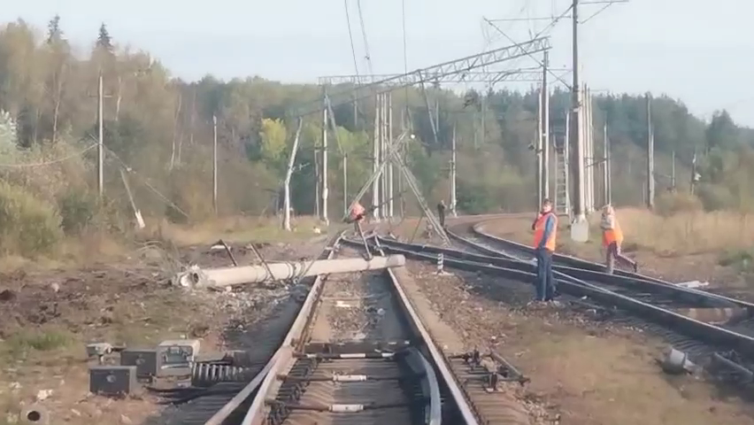 ГУР и ССО осуществили комбинированную атаку на железнодорожную логистику оккупантов: ликвидированы "росгвардейцы", уничтожено дорожное полотно и топливо. Видео