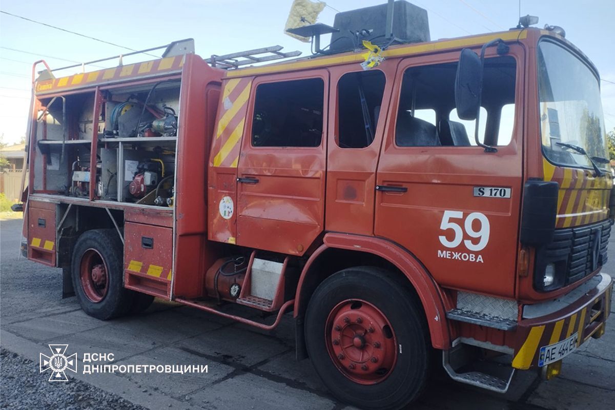 На Дніпропетровщині окупанти атакували рятувальників, які приїхали гасити пожежу
