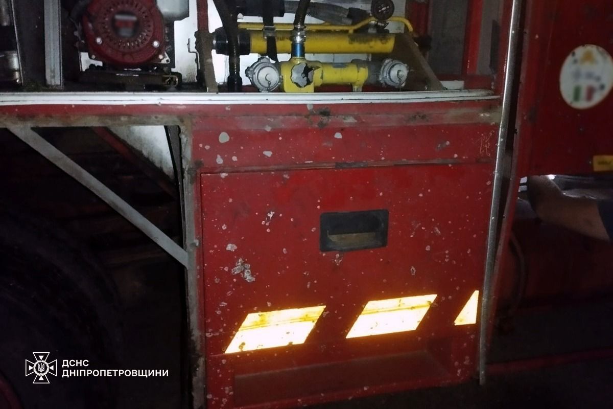 На Дніпропетровщині окупанти атакували рятувальників, які приїхали гасити пожежу