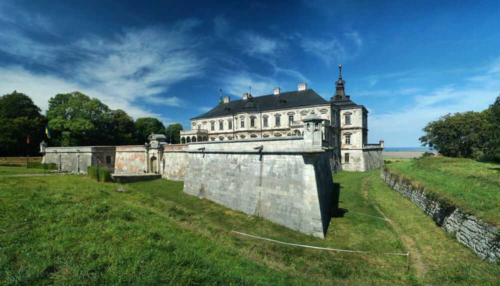 Що подивитися в селищі Підгірці