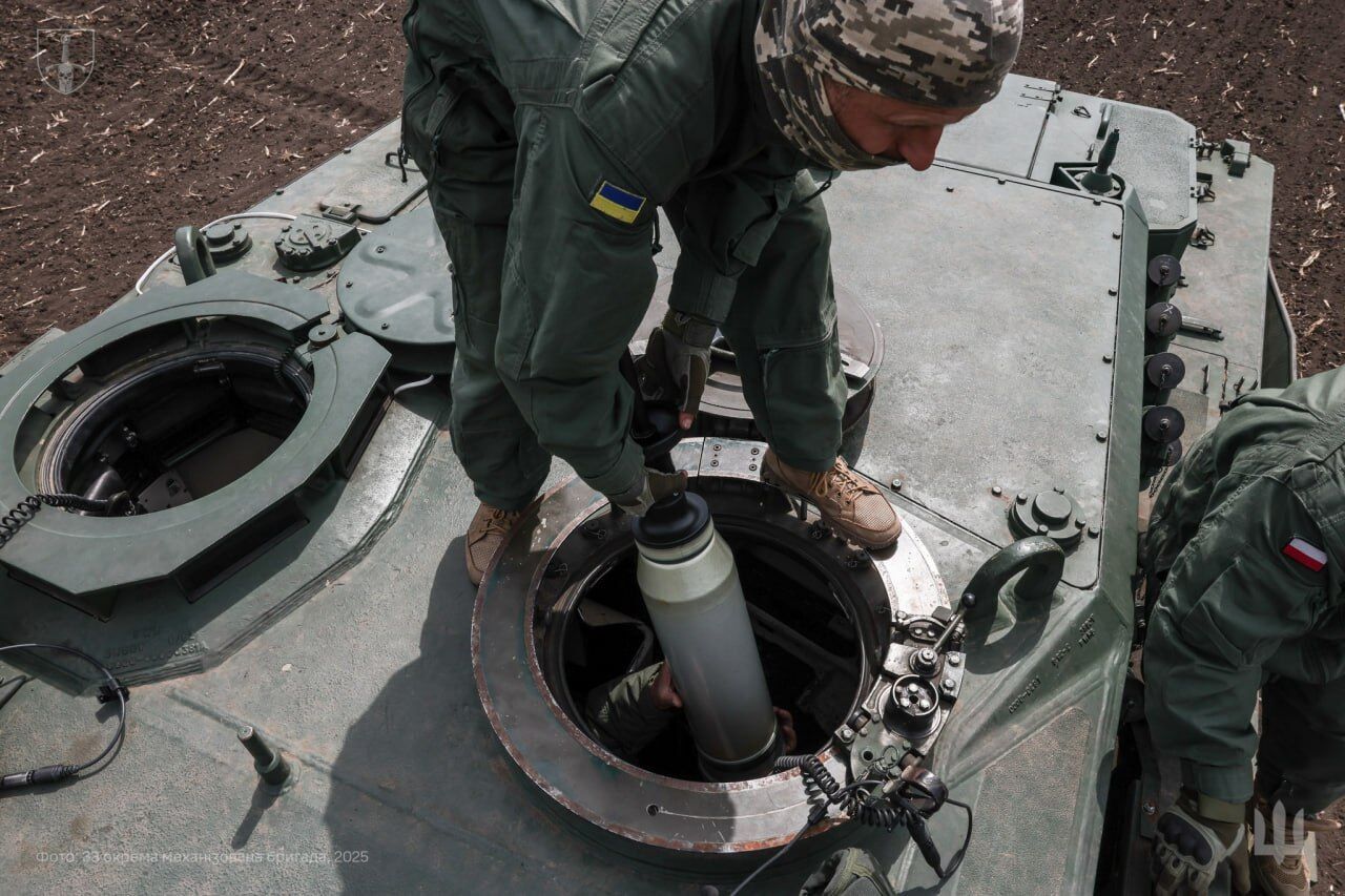 "Надежная броня!" В Украине отмечают День танковых войск