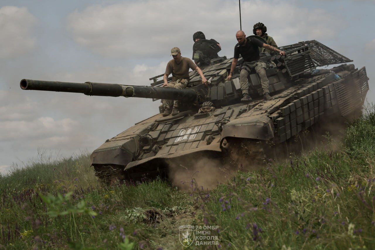 "Надежная броня!" В Украине отмечают День танковых войск