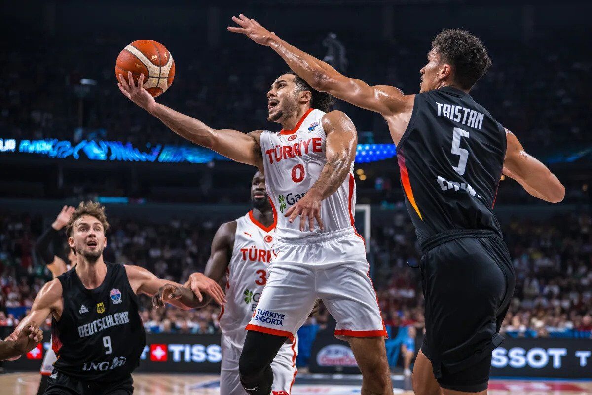 В историческом финале определился победитель Евробаскета-2025