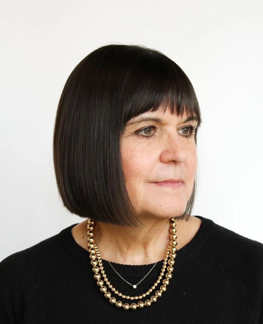 Стрижки для квадратного обличчя: яку зачіску обрати жінці 60+