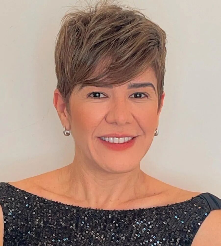 Стрижки для квадратного обличчя: яку зачіску обрати жінці 60+