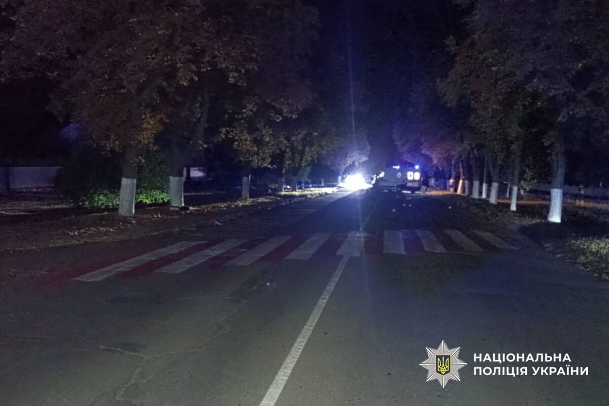 В Черкасской области водитель сбил женщину на пешеходном переходе: пострадавшая скончалась на месте. Фото