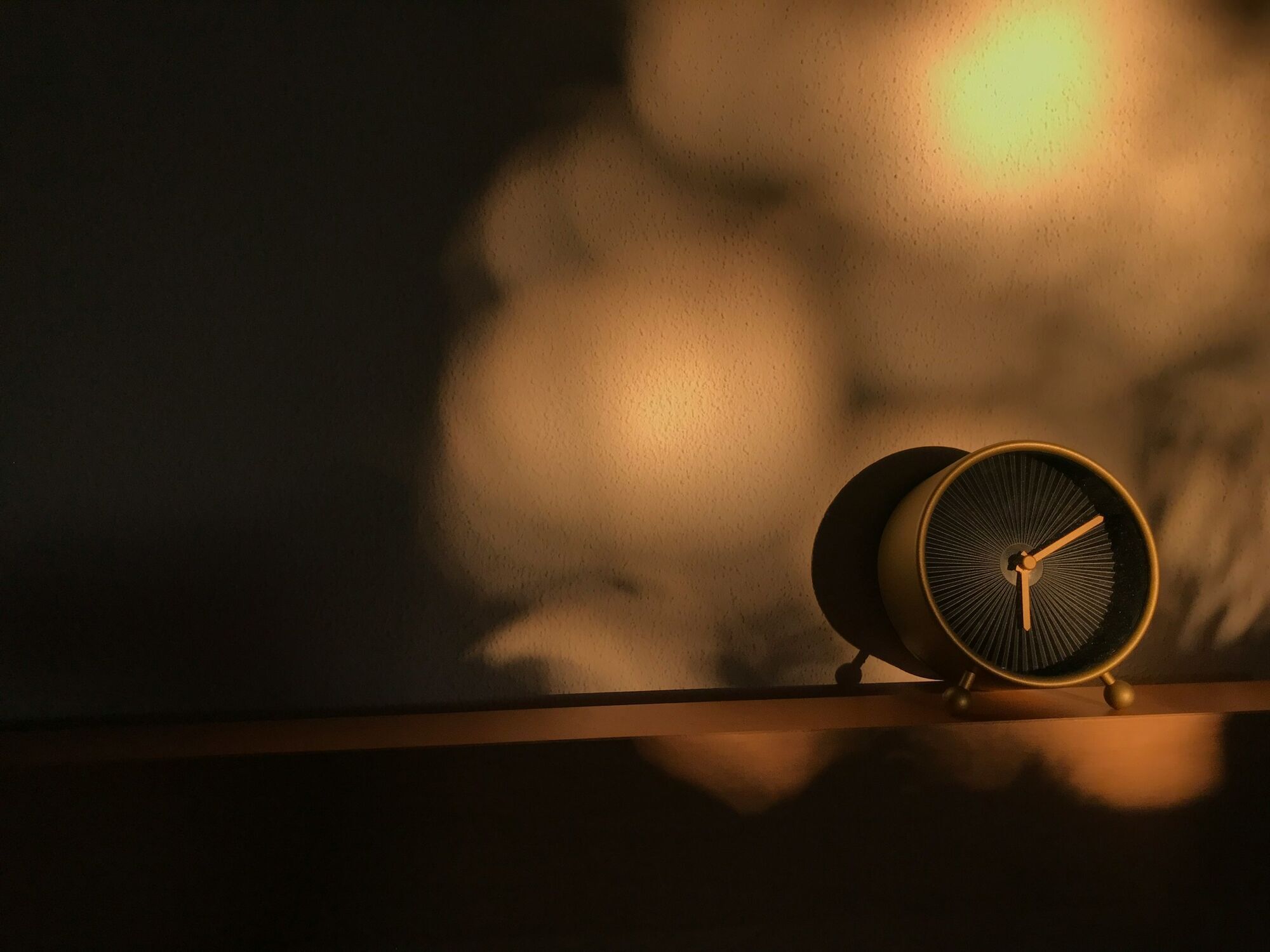 Украина снова перейдет на зимнее время: когда переводят часы