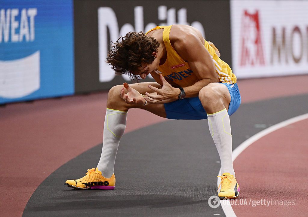 "Новый Бубка" в 14-й раз установил мировой рекорд по прыжкам с шестом. Видео