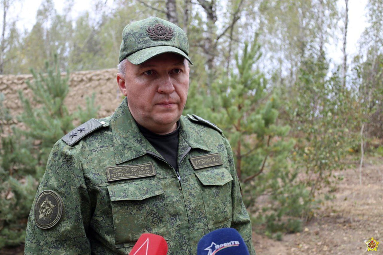 Обещали показать "все, что интересует": на учения РФ и Беларуси "Запад-2025" приехали офицеры из США. Видео