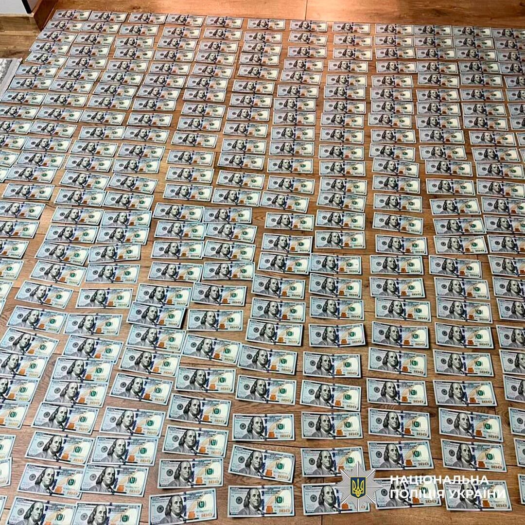 Нацполиция разоблачила масштабное производство фальшивых документов