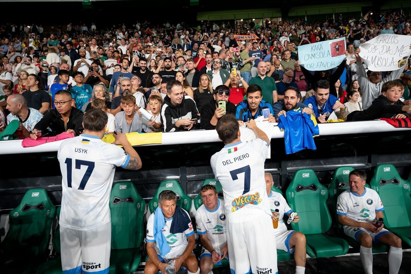 "Немедленно!" Усик разозлил фанатов, и они потребовали лишить украинца чемпионских поясов