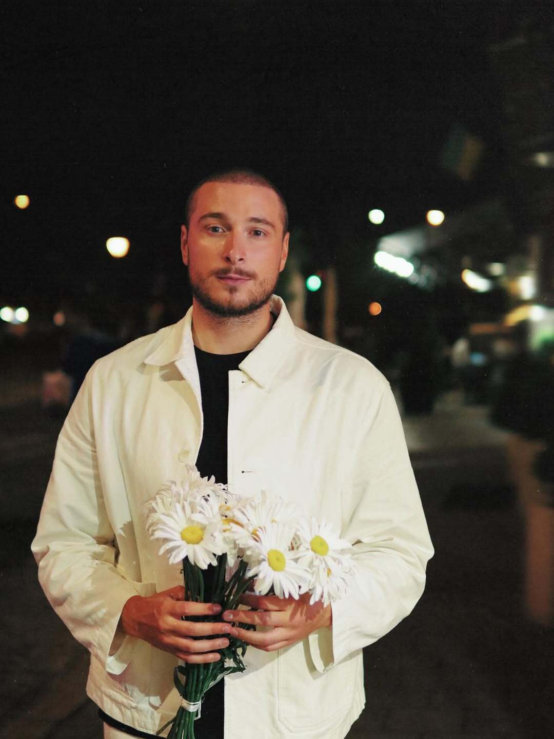 Украинский певец, который весил 130 кг, рассказал о вынужденной пластической операции и назвал секрет похудения на 40 кг. Фото до и после