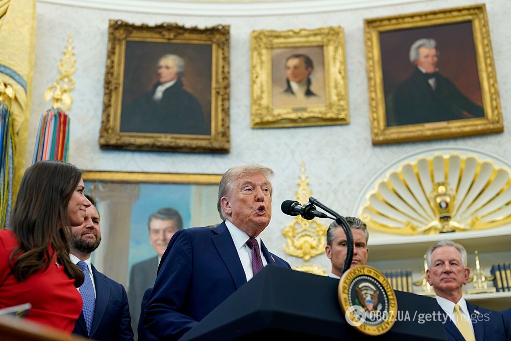 Трампа, который высмеивал Зеленского из-за костюма, настигла карма: почему теперь смеются над ним самим