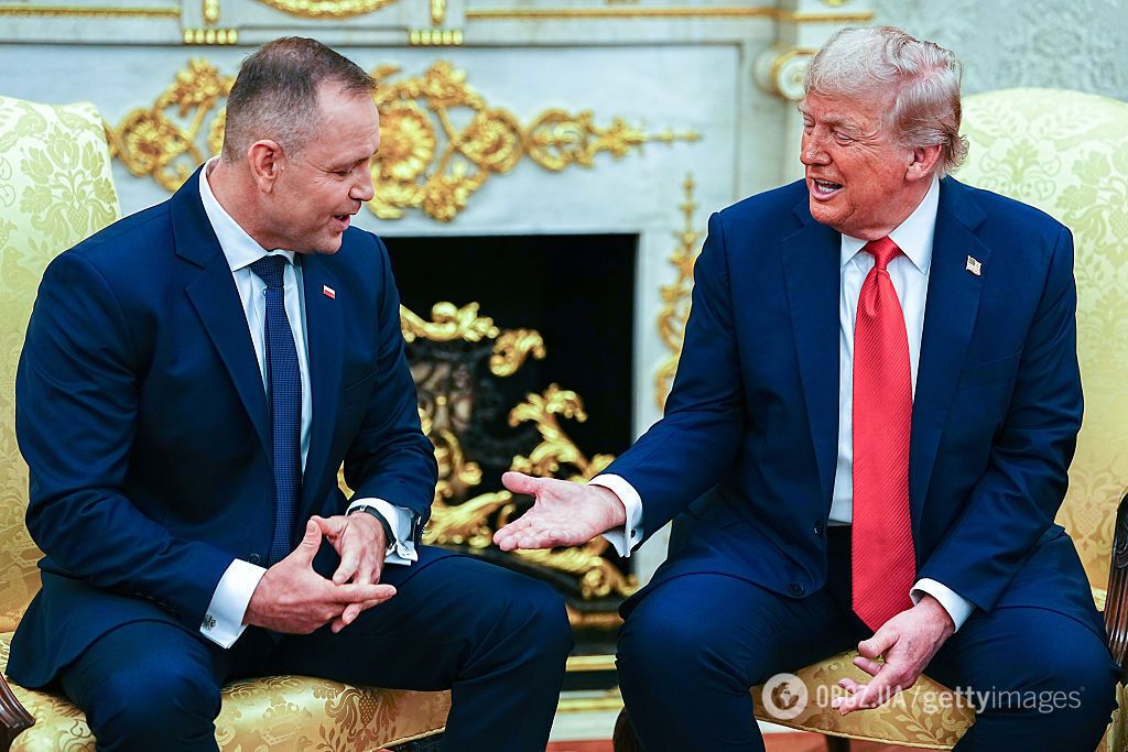 Трампа, который высмеивал Зеленского из-за костюма, настигла карма: почему теперь смеются над ним самим