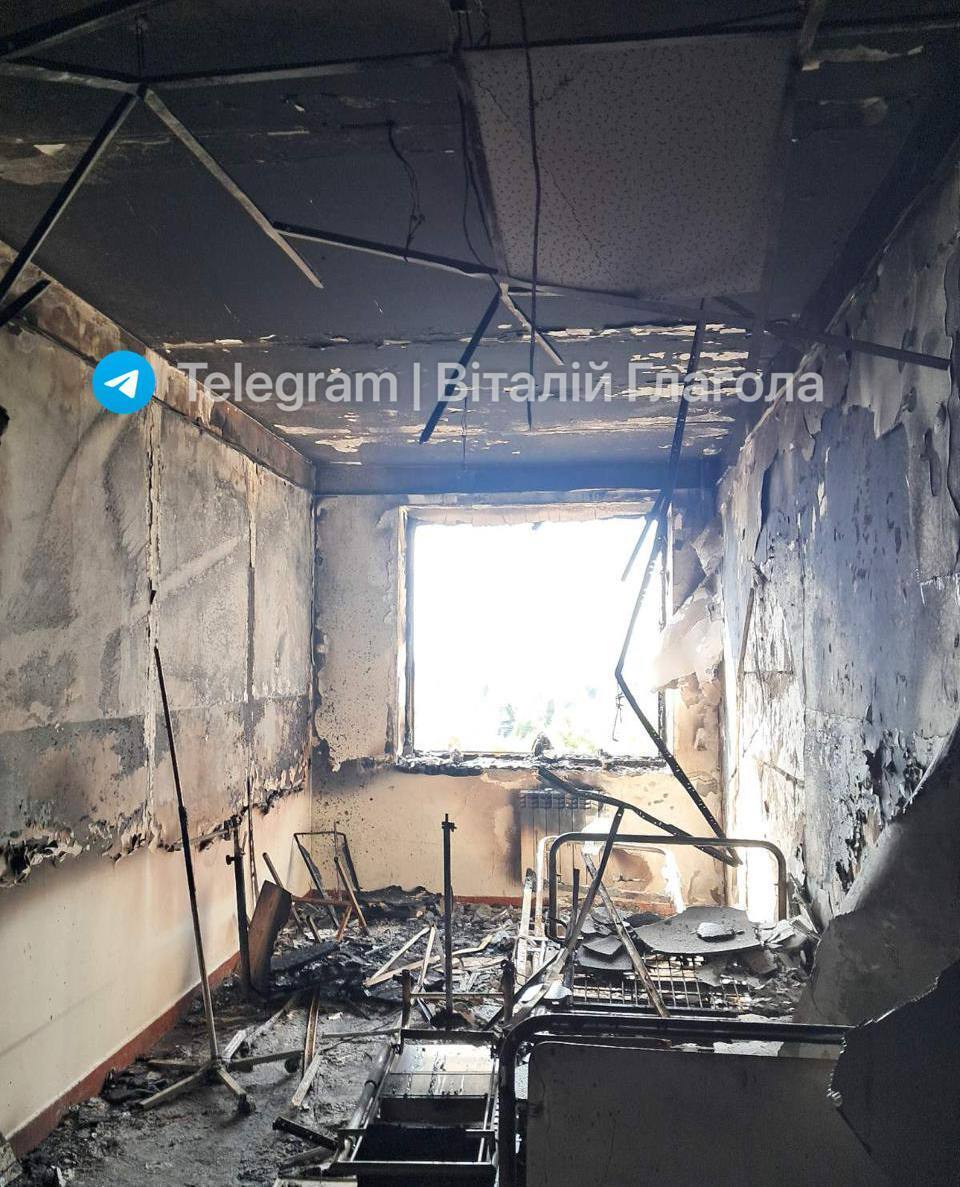 Говорят, что курил в постели: в Ужгороде в результате пожара в больнице погиб пациент. Фото и видео