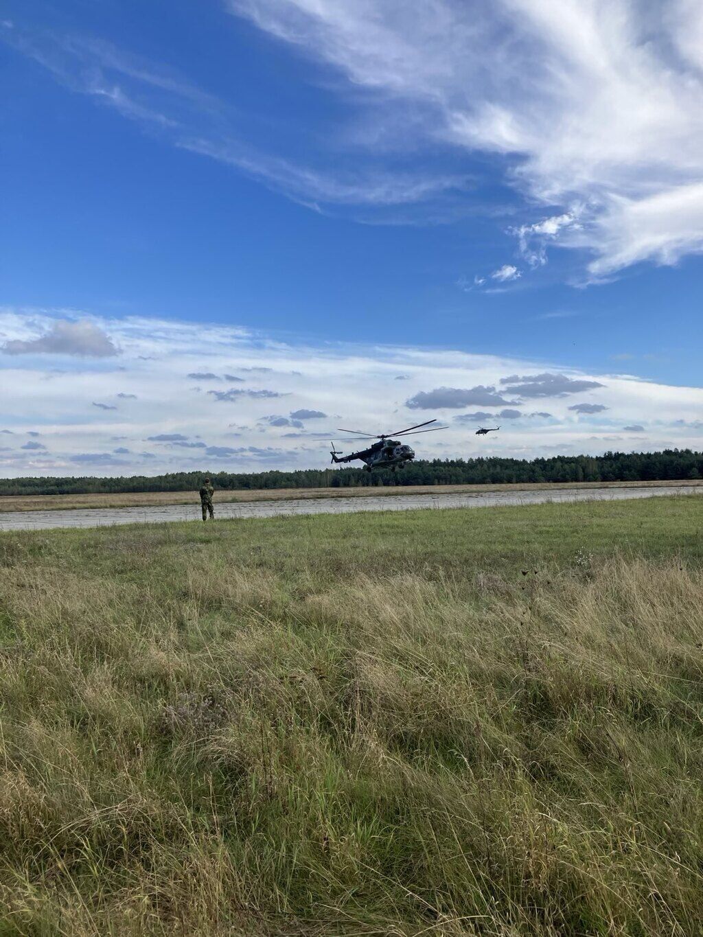 Чехия перебросила в Польшу три вертолета для усиления защиты неба. Фото